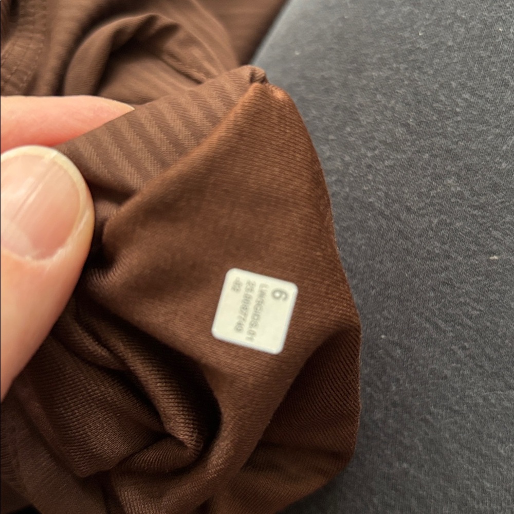 Lululemon Dance Studio Mid Rise Pant 28.5โ SZ 6 LAVA CAKE NWT ๐ค๐ค๐ค - Picture 7 of 7
